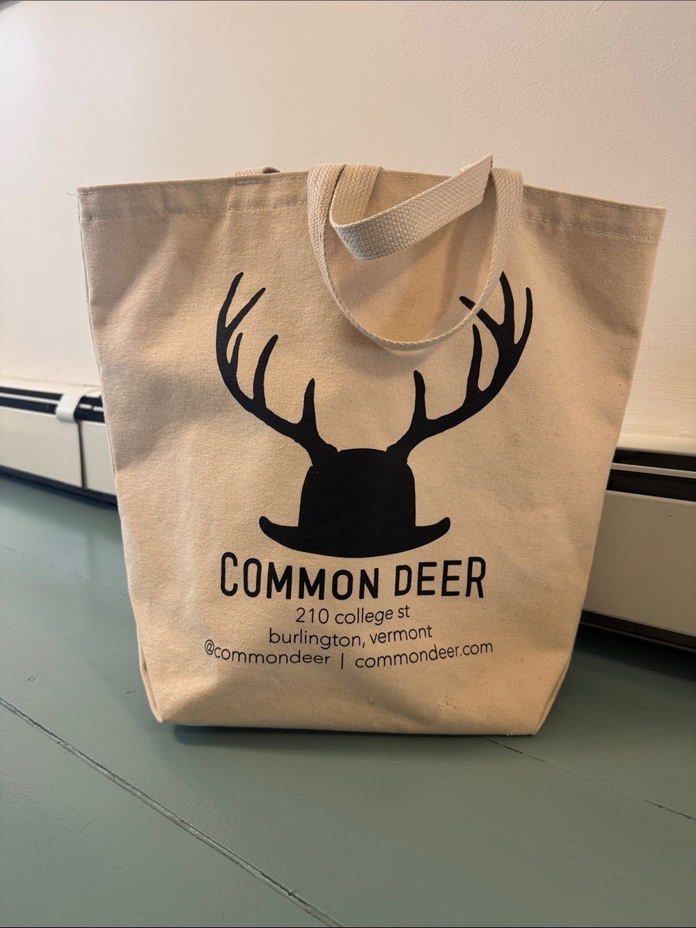 Common deer Canvas Tote Bag in Natural